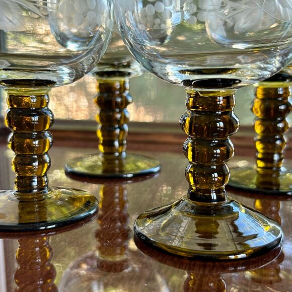 Vintage Roemer Rhine Wine Glasses, Engraved Grapevine, Olive Green Stem set of 4 - Picture 3 of 10